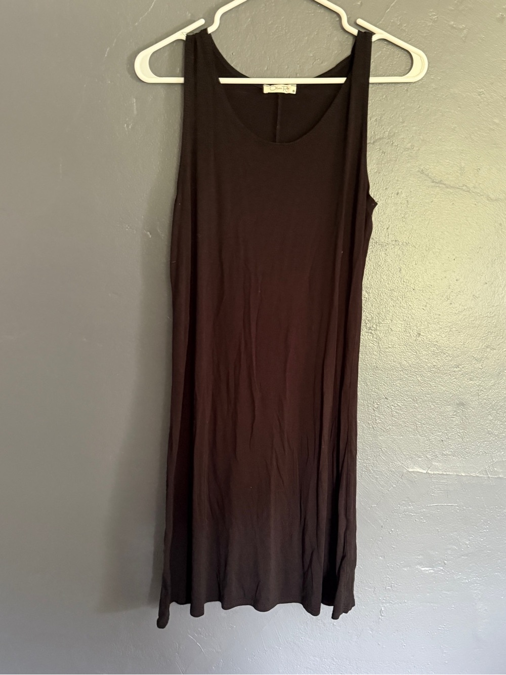 Olivia Rae Sleeveless Midi Dress in Black
